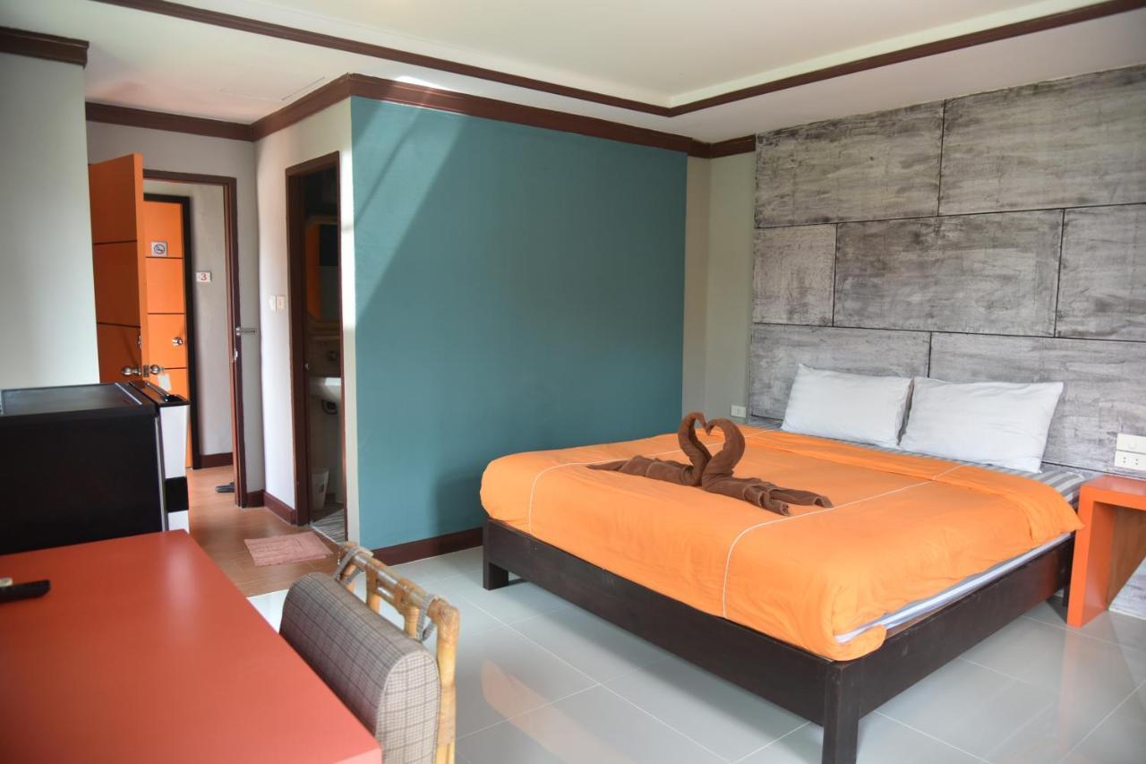 The Palm Delight Lodge Jomtien Beach Exterior photo