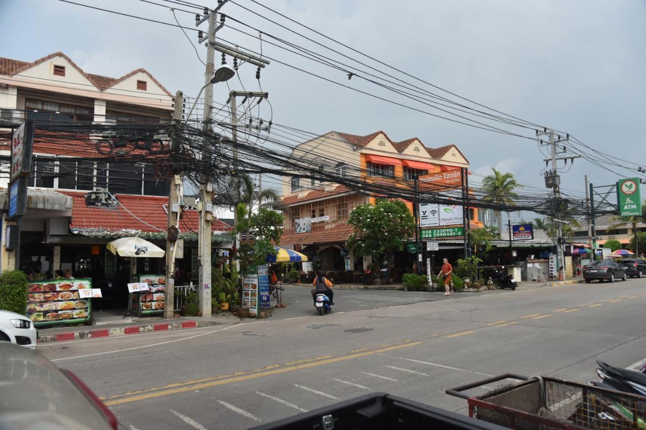 The Palm Delight Lodge Jomtien Beach Exterior photo